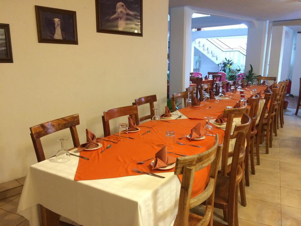 Hotel Red Booby Пуерто Айора Екстериор снимка