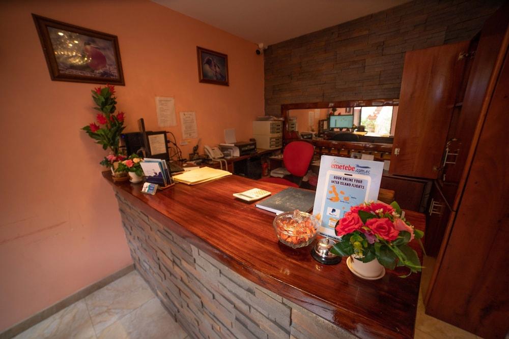 Hotel Red Booby Пуерто Айора Екстериор снимка