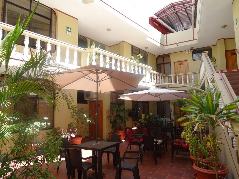 Hotel Red Booby Пуерто Айора Екстериор снимка